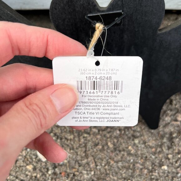 Large Metal Bat Halloween Decoration Home Decor Wall Hanging Door Wreath - Picture 6 of 6